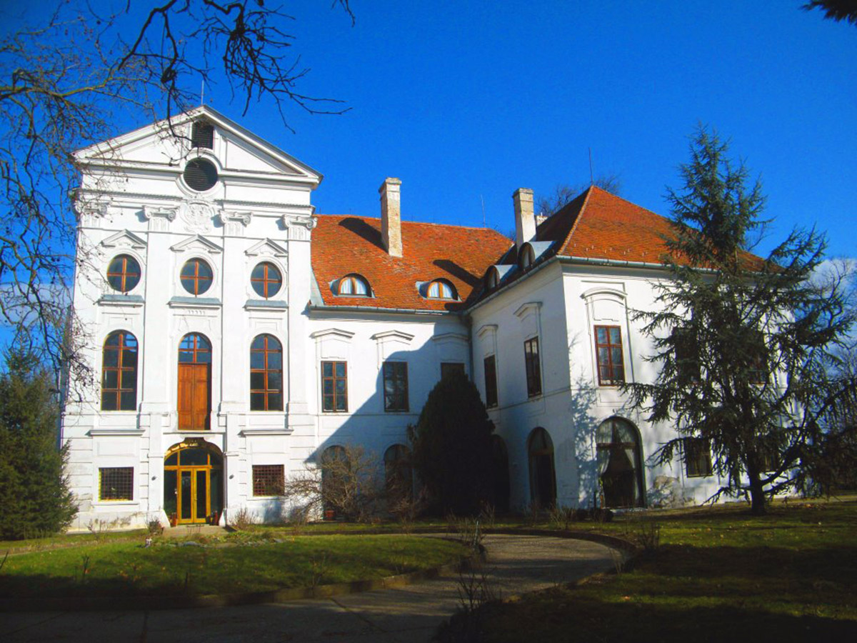 SzombathelyVasszécsenyCsempeszkopács Park Hotel Bük